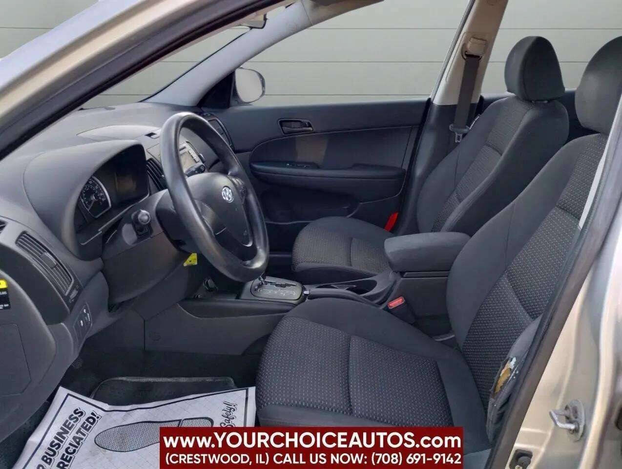 Used 2012 Hyundai Elantra GLS FWD image 18