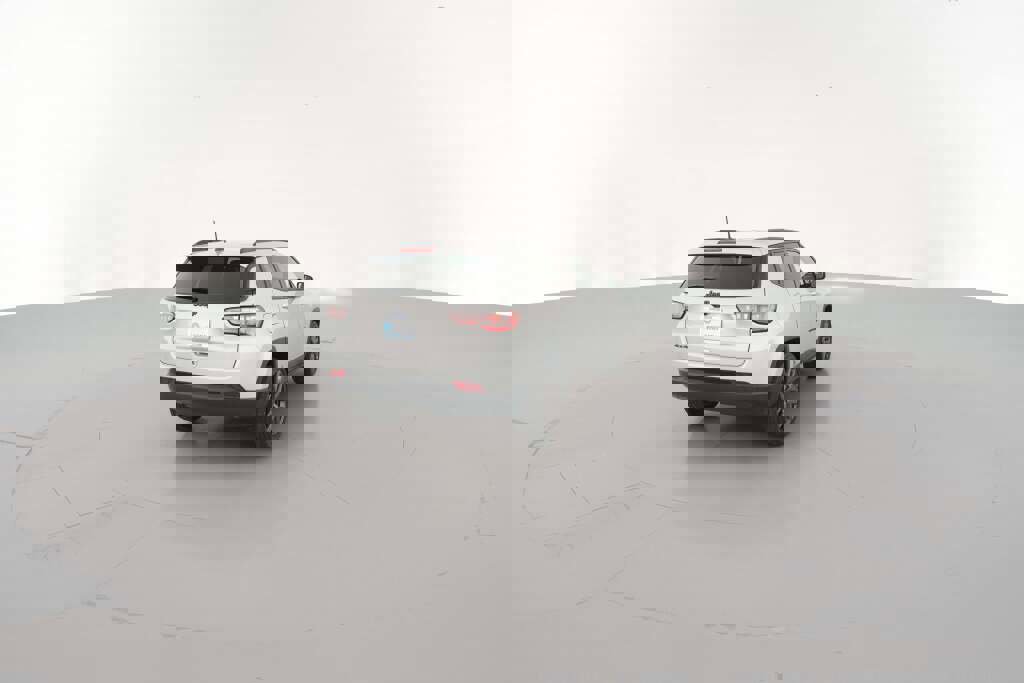 New 2026 Jeep Compass Latitude image 11