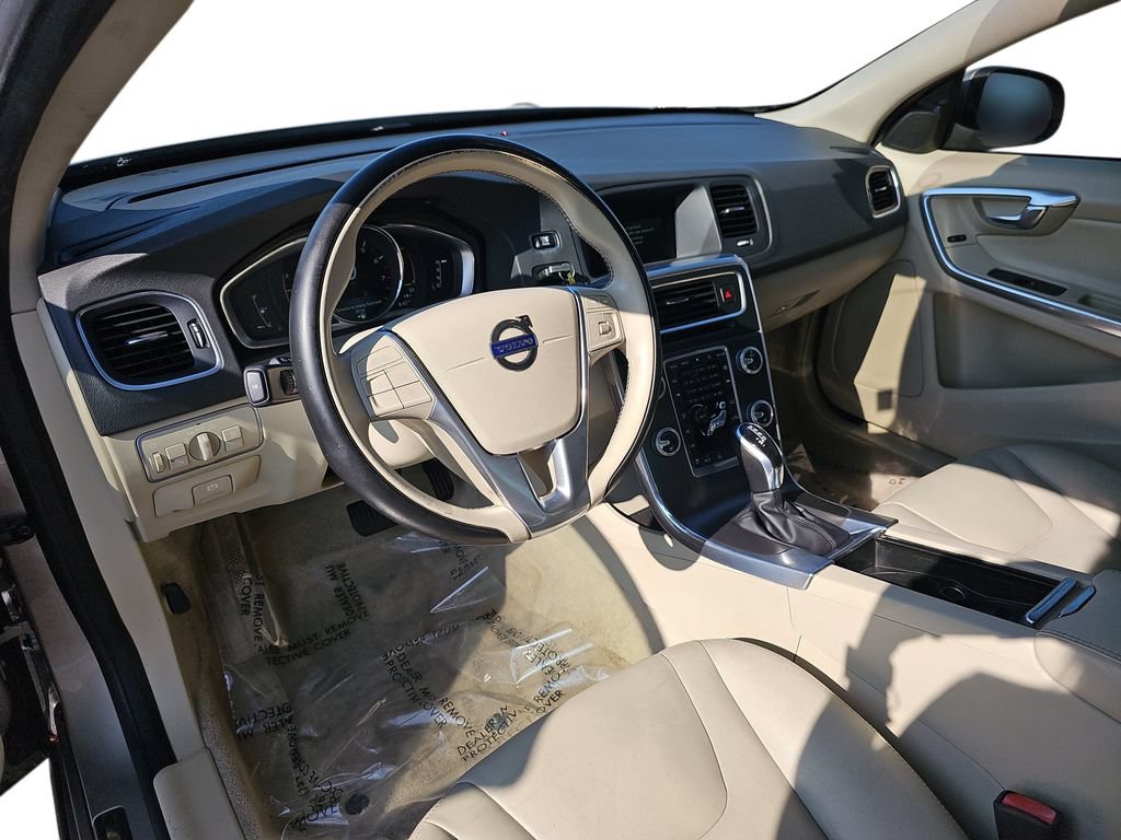 Used 2016 Volvo S60 T5 Premier w/ Convenience Package FWD image 16
