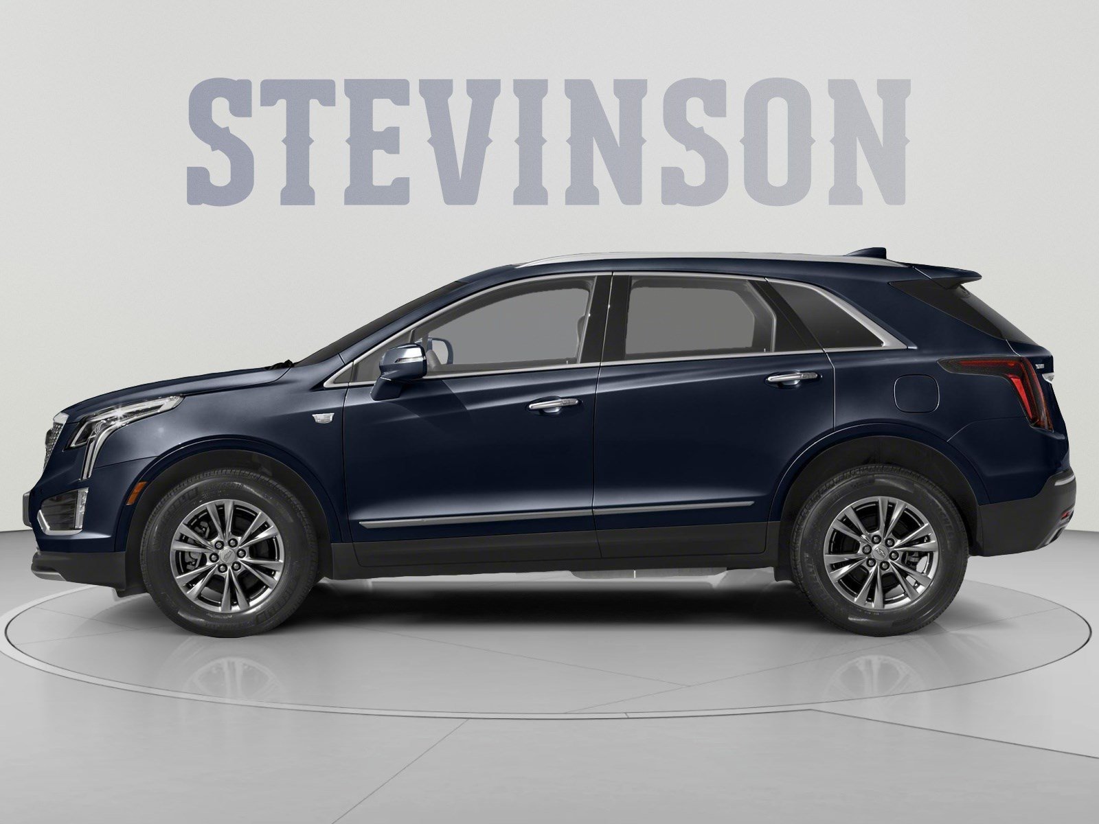 Used 2022 Cadillac XT5 Premium Luxury w/ Technology Package AWD/4WD image 3