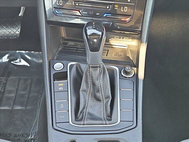 Used 2025 Volkswagen Jetta SE FWD image 7