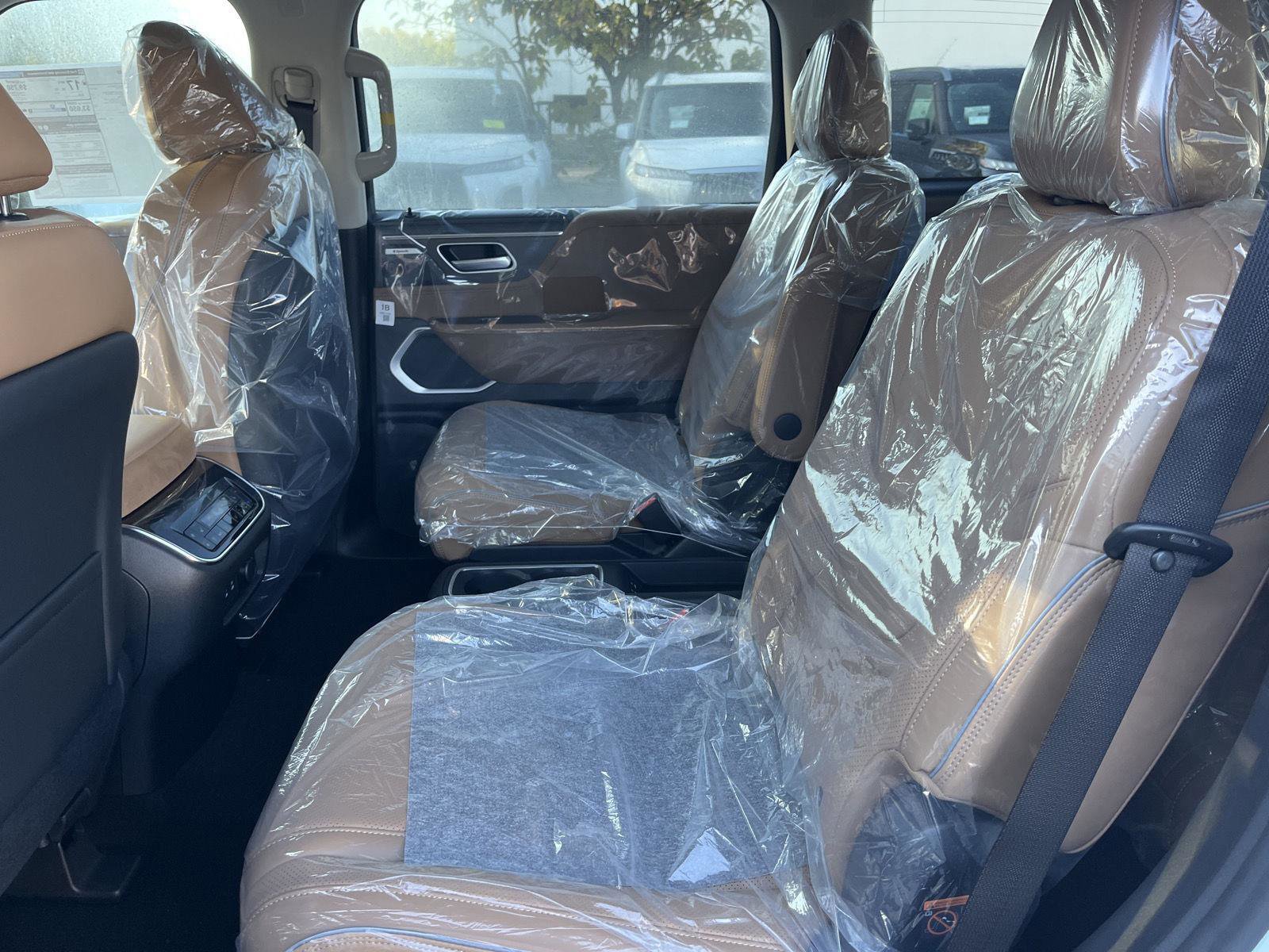 New 2026 INFINITI QX80 Luxe w/ Cargo Package image 12
