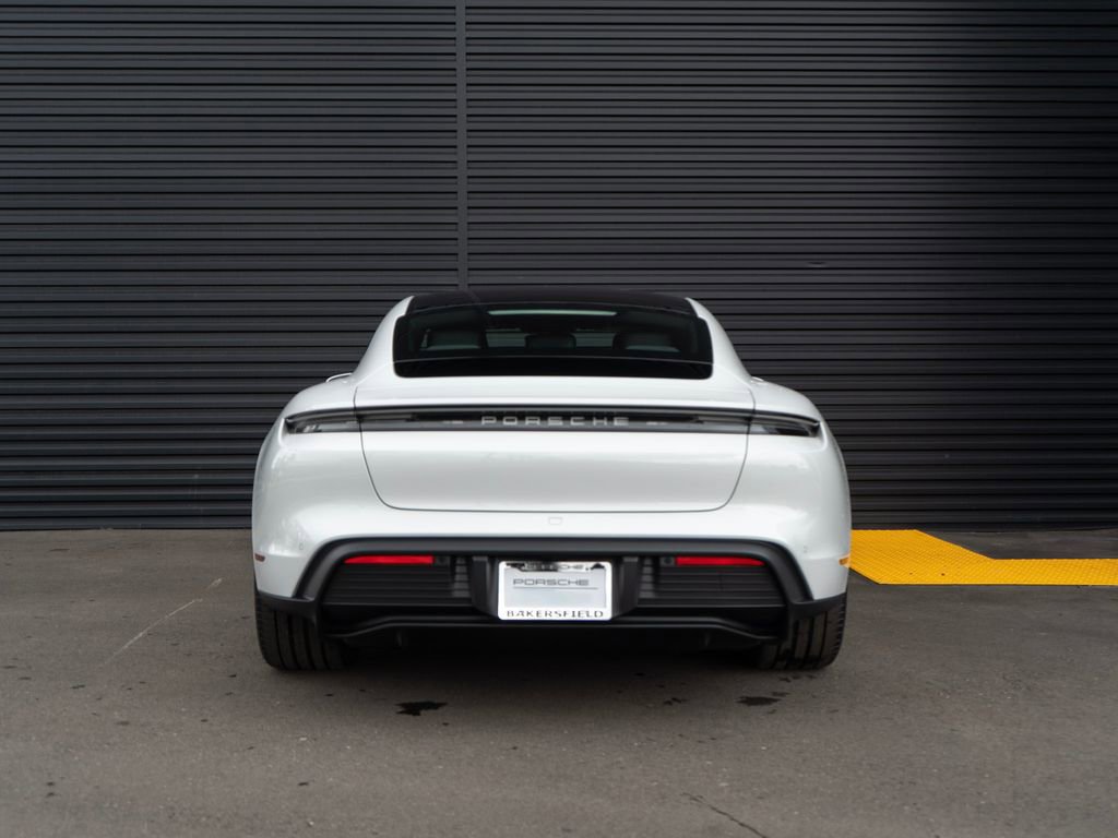 New 2026 Porsche Taycan image 10