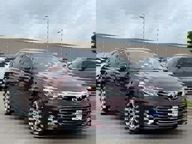 Used 2013 Toyota Avalon XLE Touring image 2