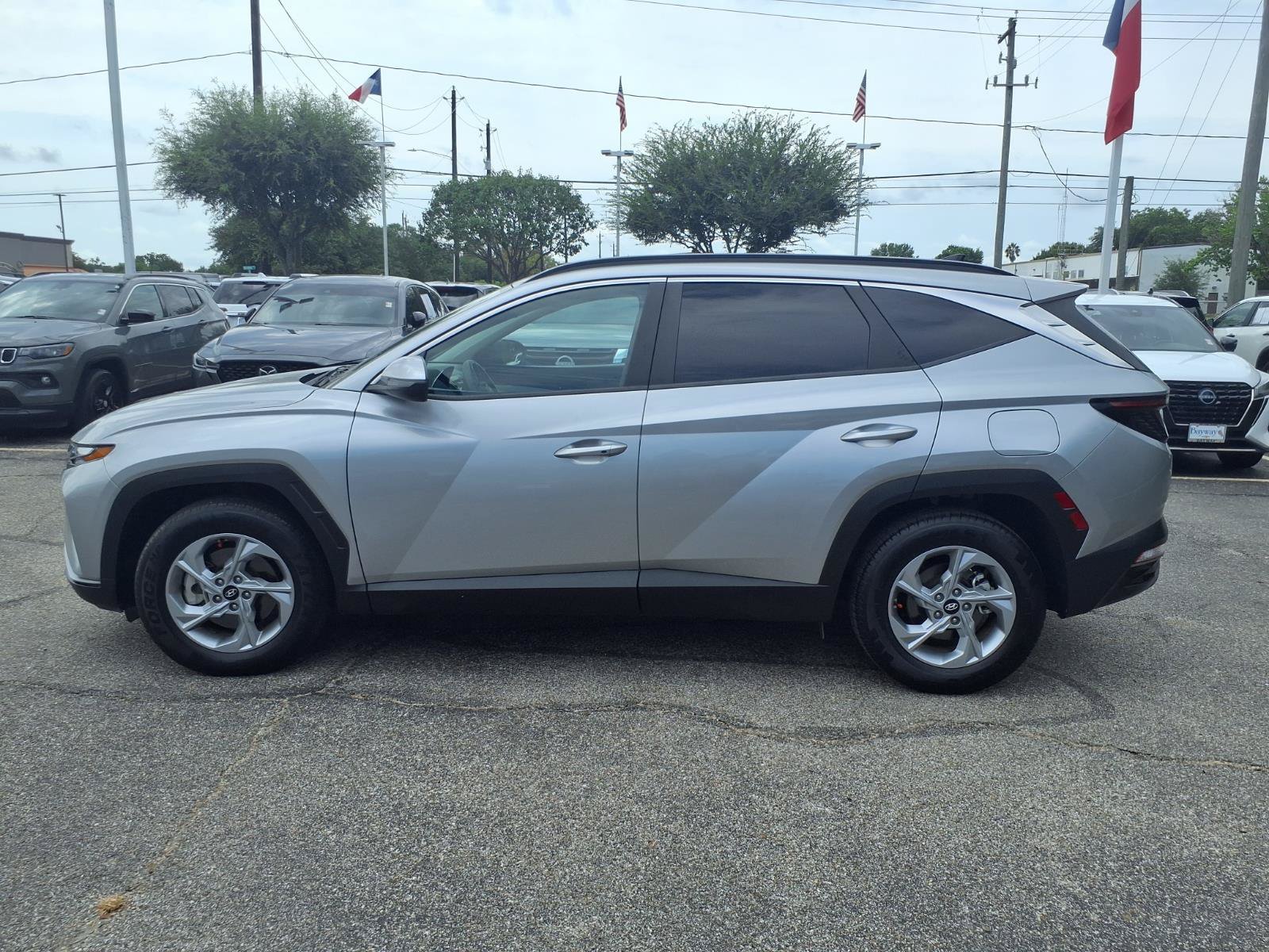 Used 2022 Hyundai Tucson SEL w/ Cargo Package FWD image 11