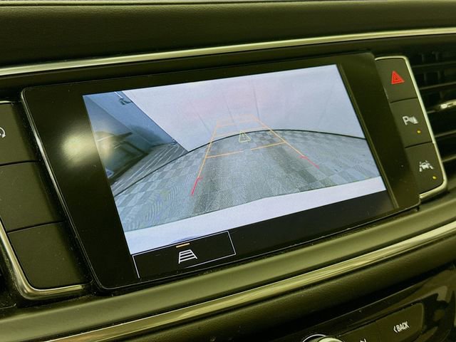 Used 2024 Buick Enclave Essence image 15