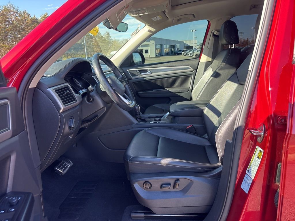 Used 2021 Volkswagen Atlas SE image 14