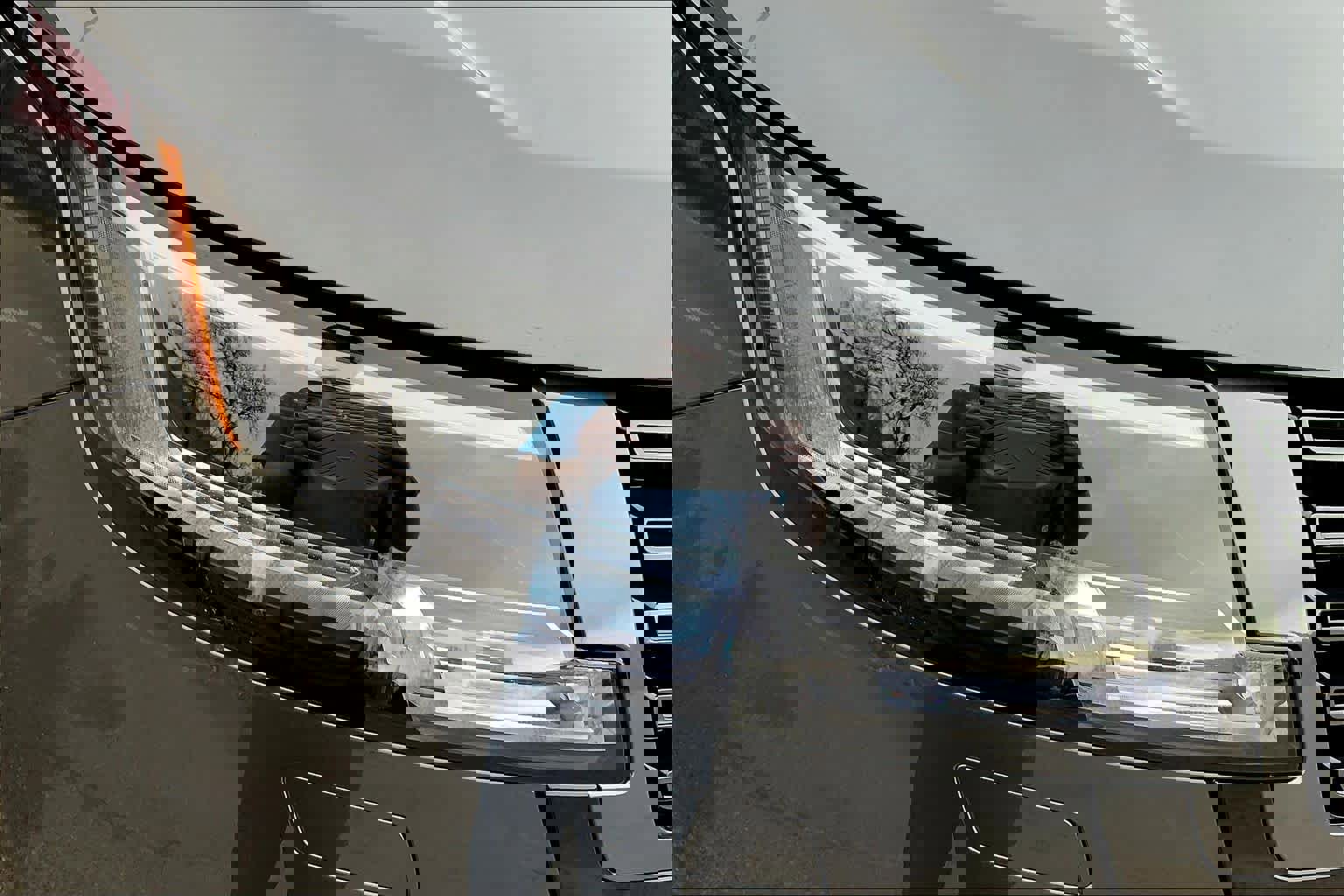 New 2025 Land Rover Range Rover Long Wheelbase SE image 13