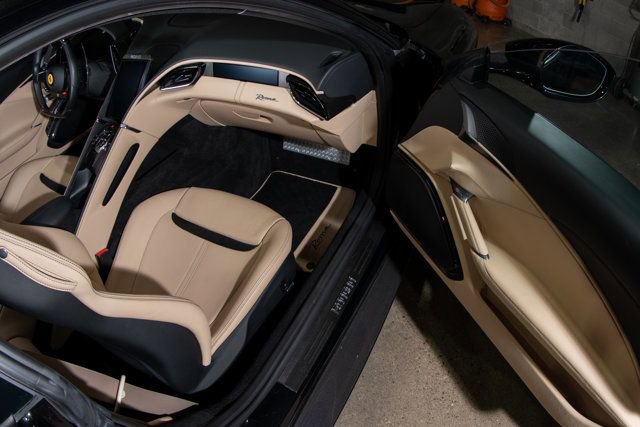 Used 2021 Ferrari Roma image 24