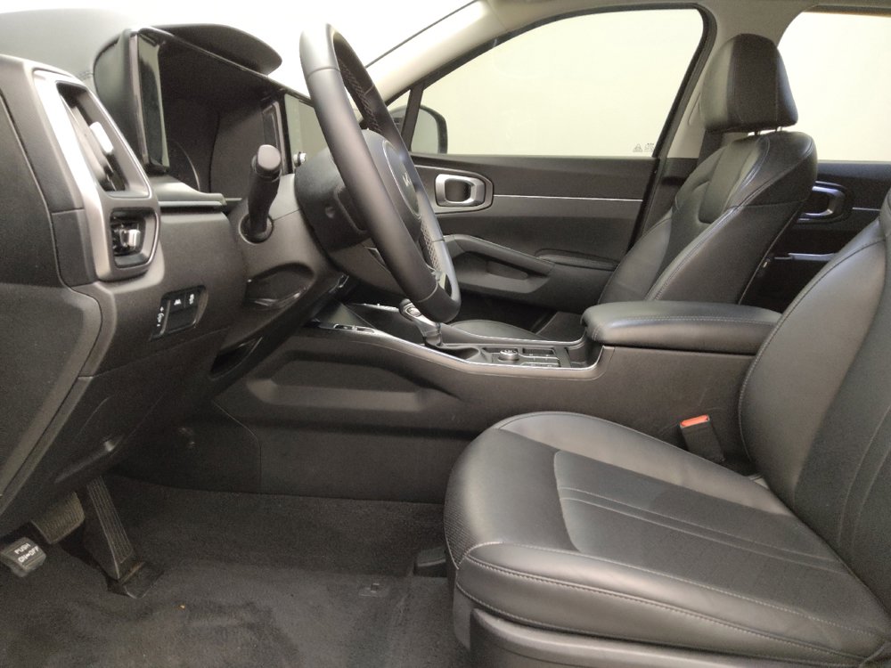 Used 2023 Kia Sorento S w/ Panoramic Sunroof Package FWD image 17