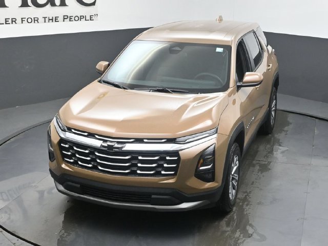 New 2027 Chevrolet Equinox LT w/ LPO, Floor Liner Package FWD image 24
