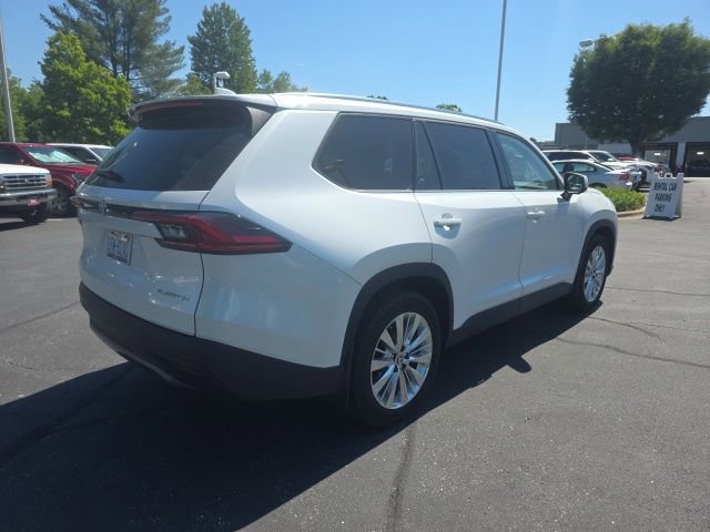 Used 2025 Toyota Grand Highlander AWD image 8