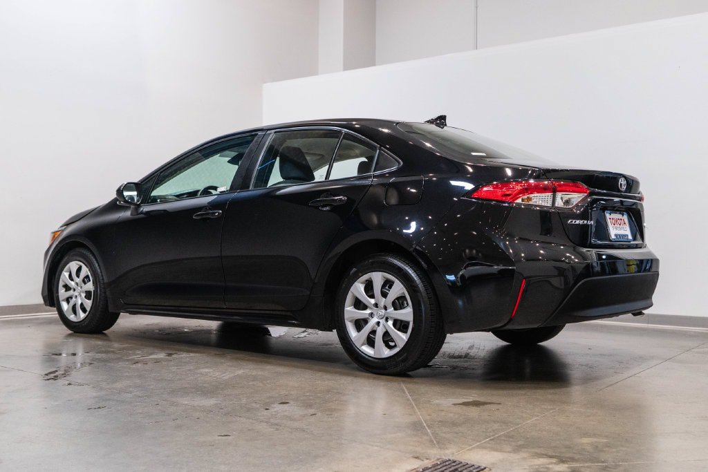 Used 2024 Toyota Corolla LE FWD image 7