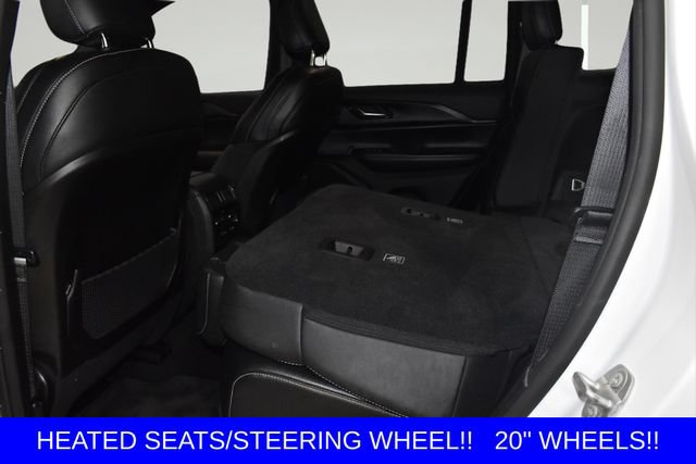Used 2023 Jeep Grand Cherokee Altitude AWD/4WD image 27