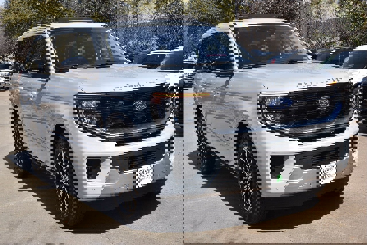 Certified 2025 Ford Expedition Platinum image 4