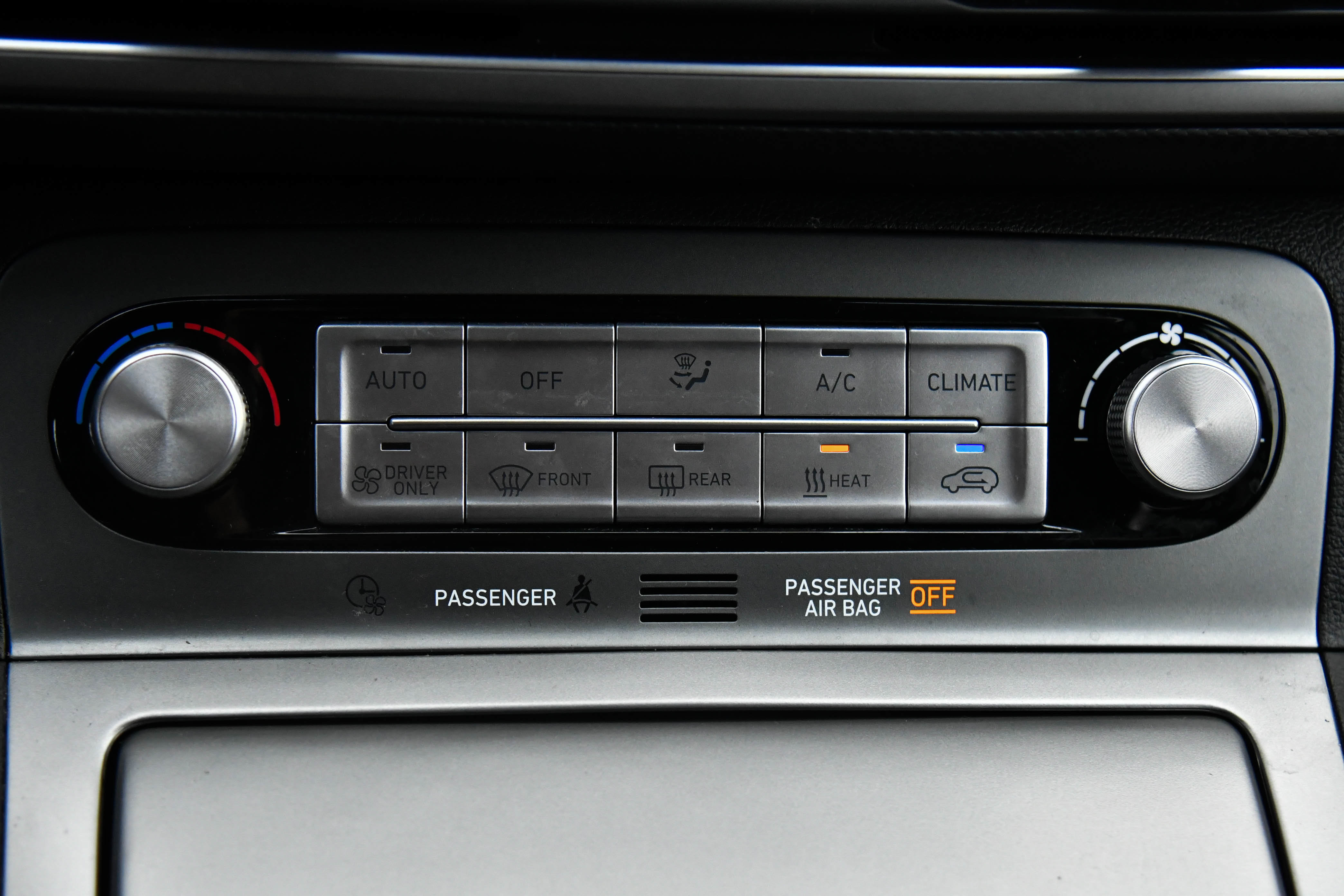 Used 2023 Hyundai Kona Limited image 25