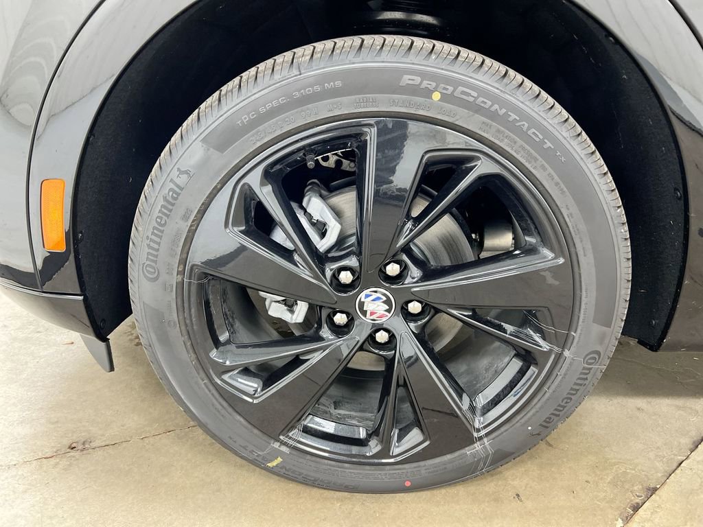 Used 2023 Buick Envision Essence w/ Sport Touring Package AWD/4WD image 26