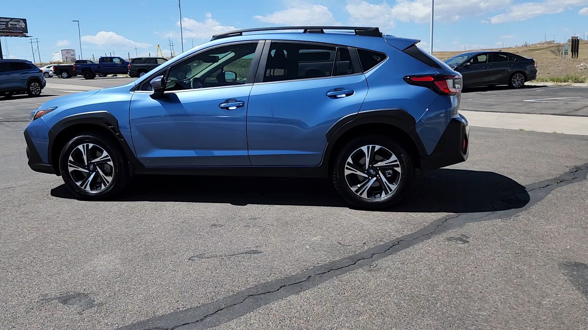 Used 2024 Subaru Crosstrek 2.0i Premium AWD/4WD image 2