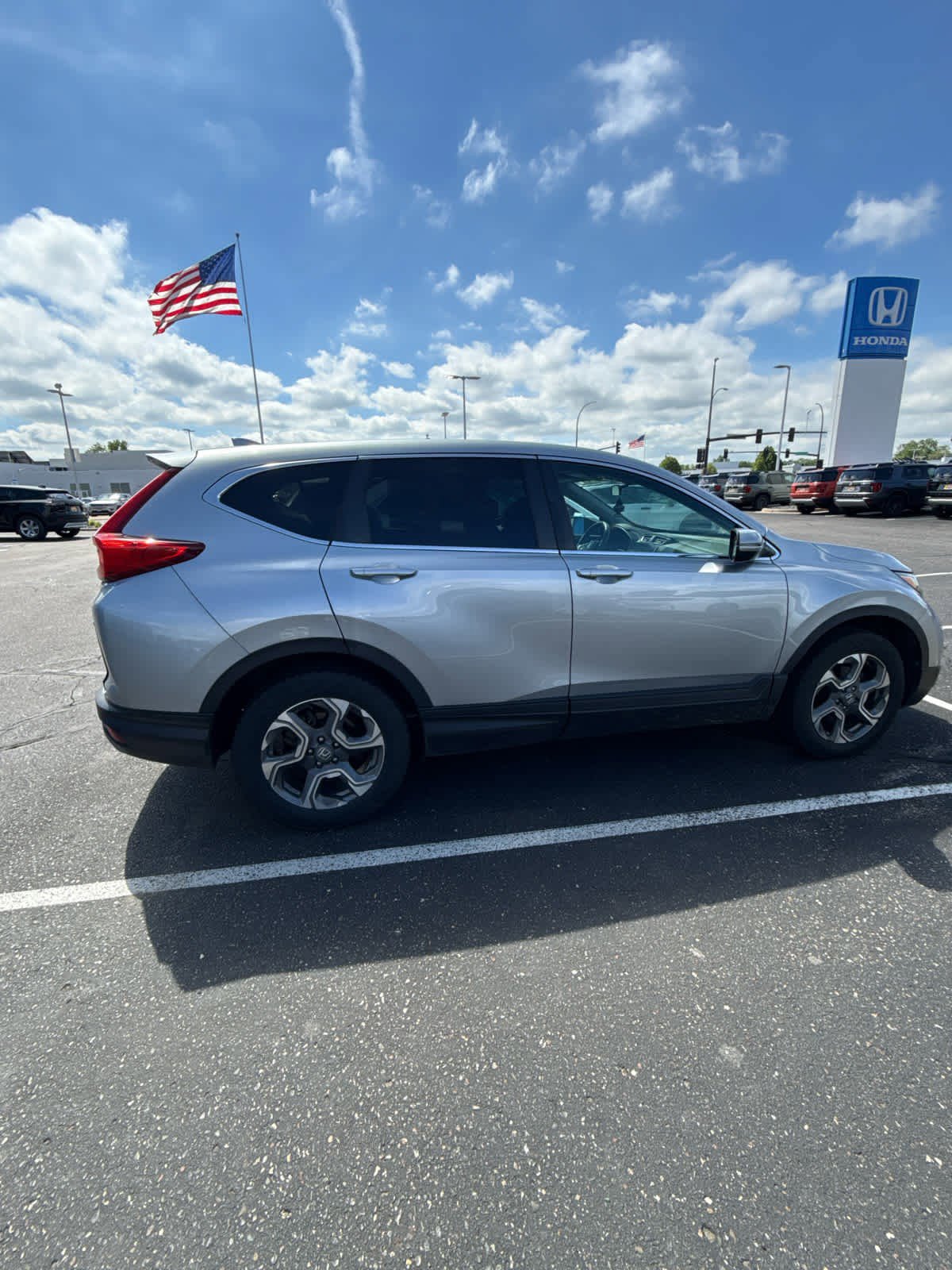 Used 2018 Honda CR-V EX image 4