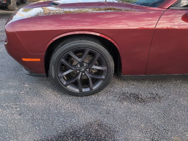 Used 2020 Dodge Challenger SXT w/ Driver Convenience Group image 7