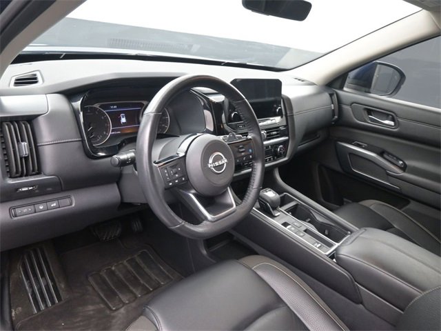 Used 2023 Nissan Pathfinder SL w/ Lighting Package (N92) image 19