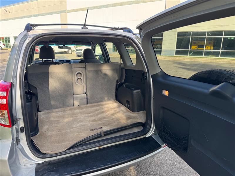 Used 2012 Toyota RAV4 4WD w/ Value Pkg image 28