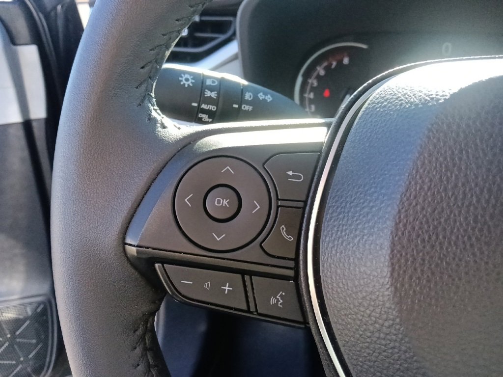 Used 2024 Toyota RAV4 XLE Premium image 18