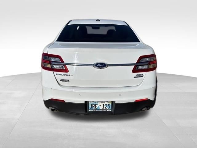 Used 2016 Ford Taurus SEL FWD image 4