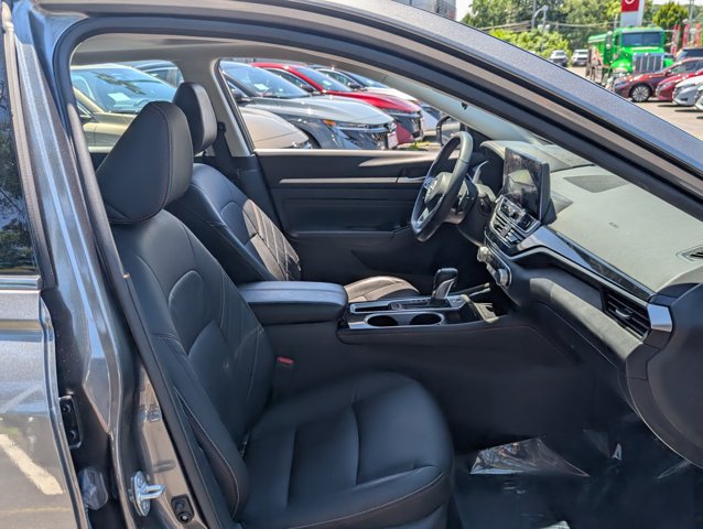 Certified 2023 Nissan Altima 2.5 SR w/ SR Premium Package FWD image 11