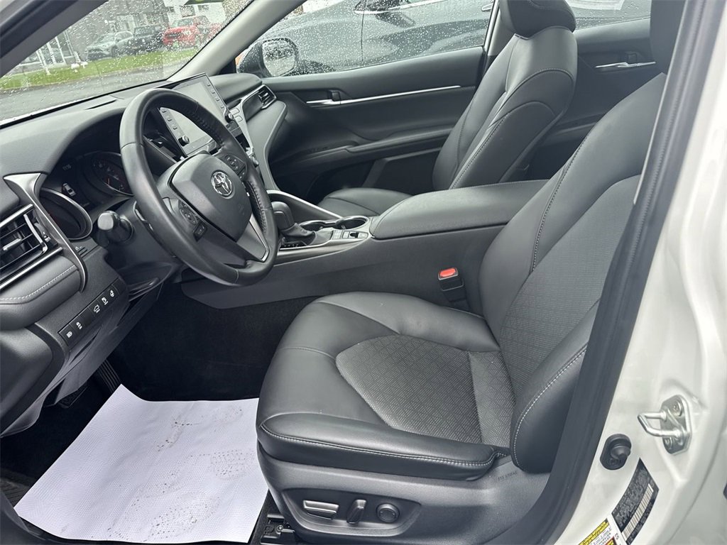 Used 2023 Toyota Camry XSE w/ Cold Weather Package image 17