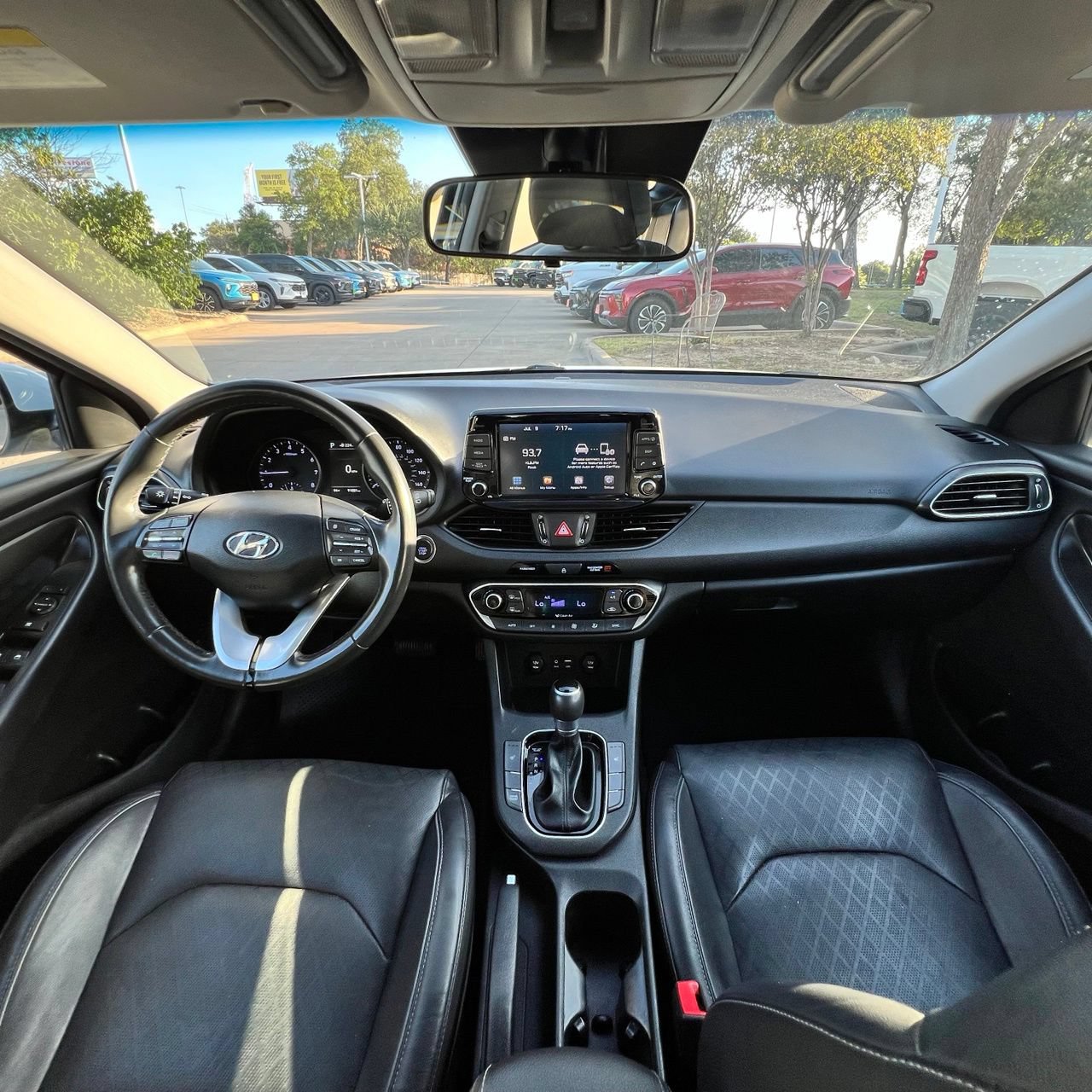 Used 2020 Hyundai Elantra GT w/ Style Package 02 FWD image 10