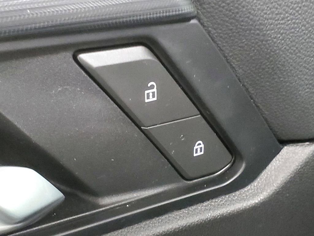 Used 2025 GMC Acadia Elevation image 26