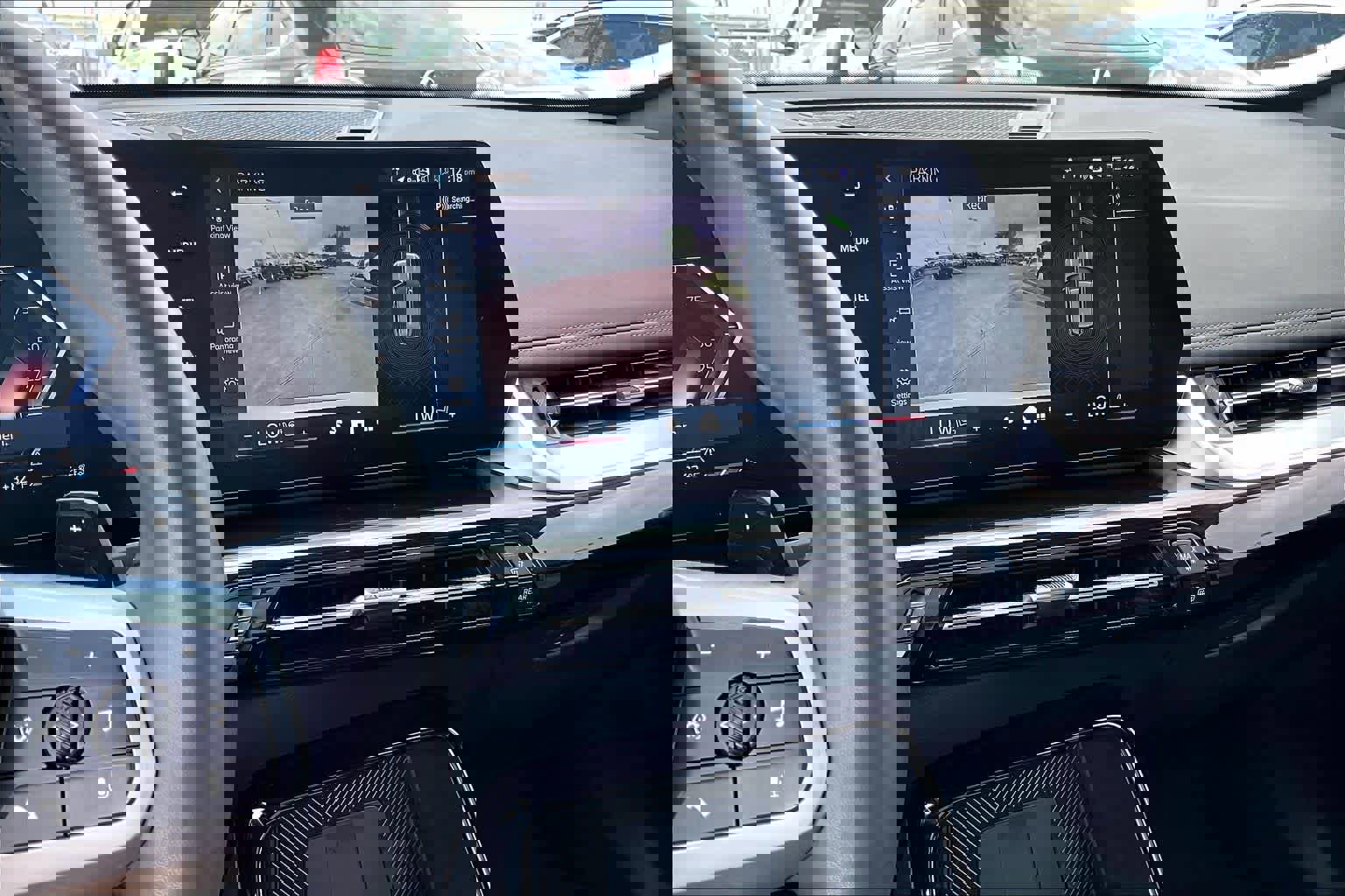 Used 2025 BMW X1 xDrive28i w/ M Sport Package image 6