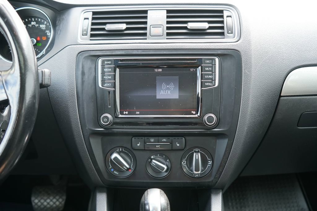 Used 2017 Volkswagen Jetta SE FWD image 23