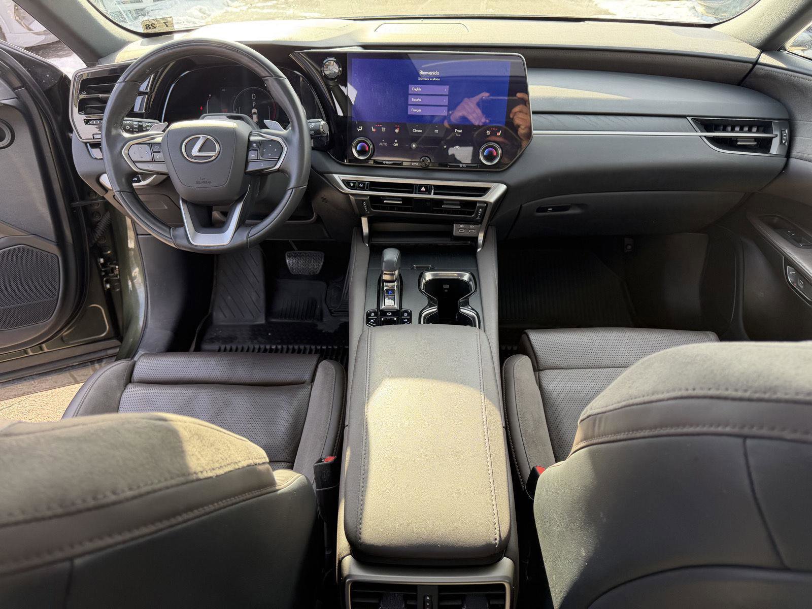 Used 2023 Lexus RX 350 w/ Luxury Package image 14