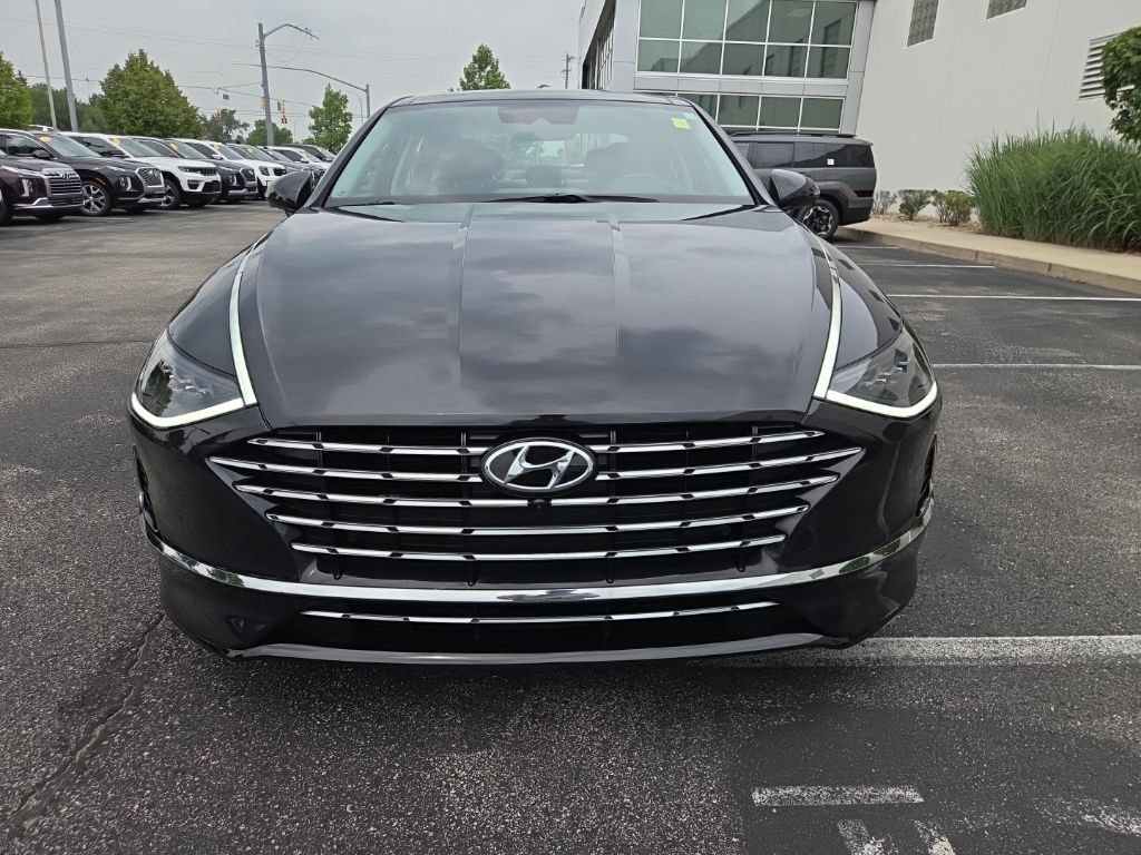 Certified 2023 Hyundai Sonata Limited FWD image 3