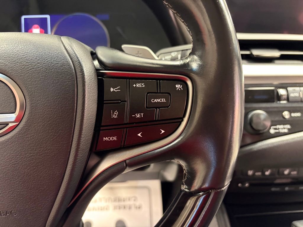 Used 2019 Lexus ES 300h w/ Premium Package image 14