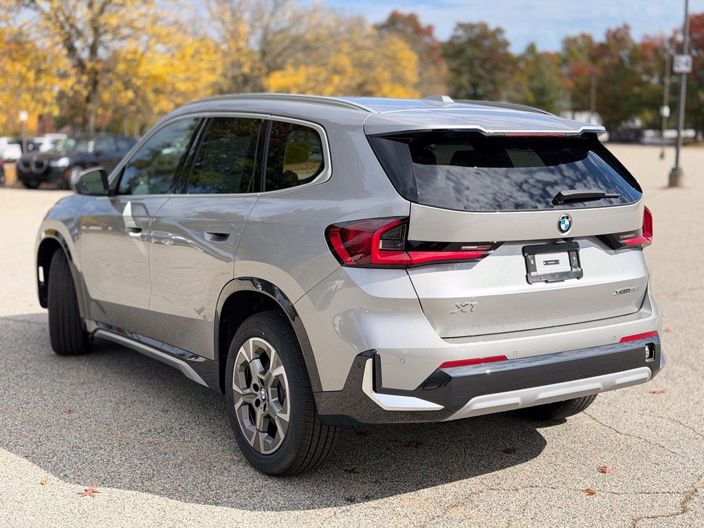 New 2027 BMW X1 xDrive28i w/ Technology Package AWD/4WD image 4