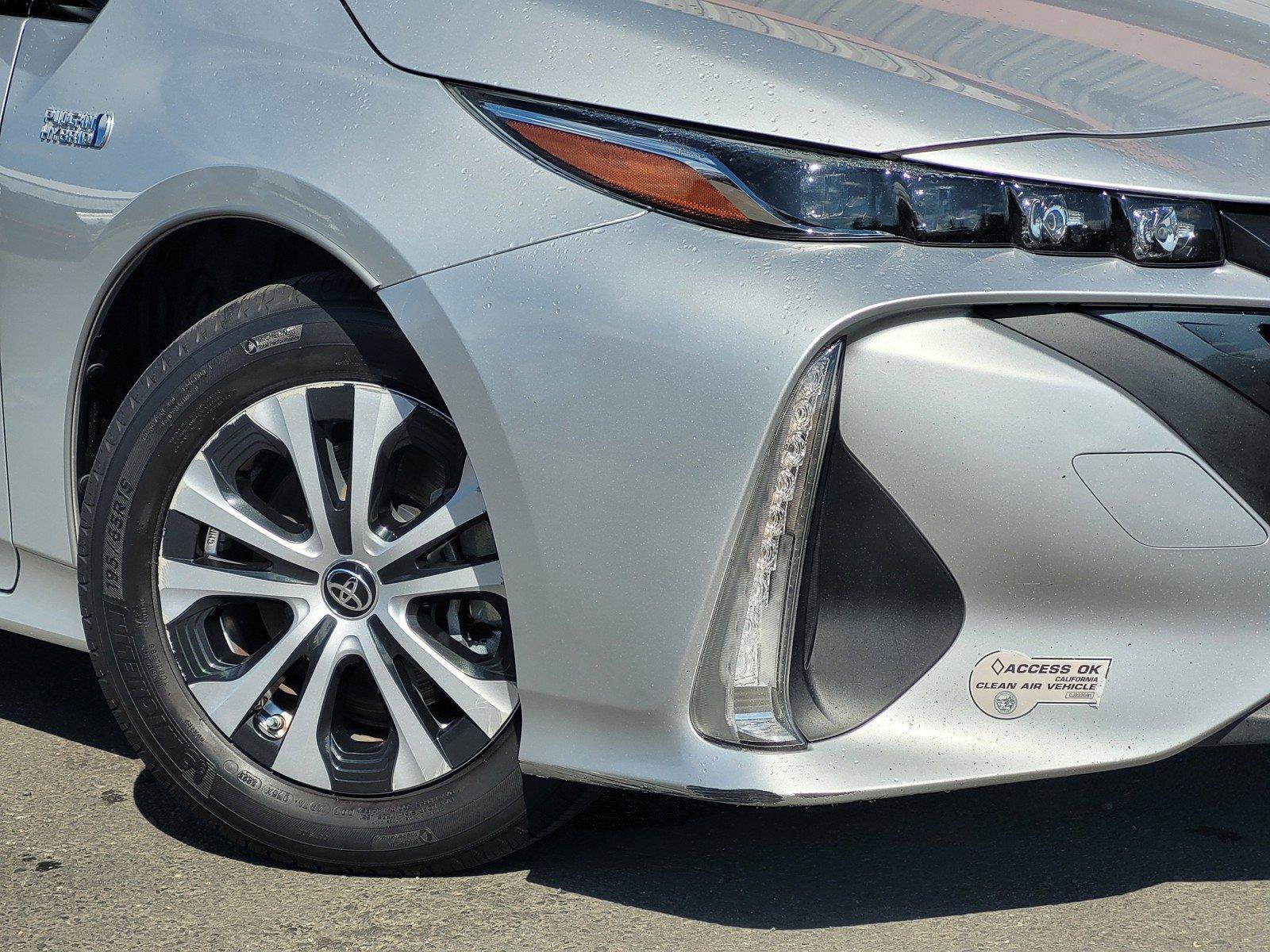 Used 2020 Toyota Prius Prime XLE FWD image 9