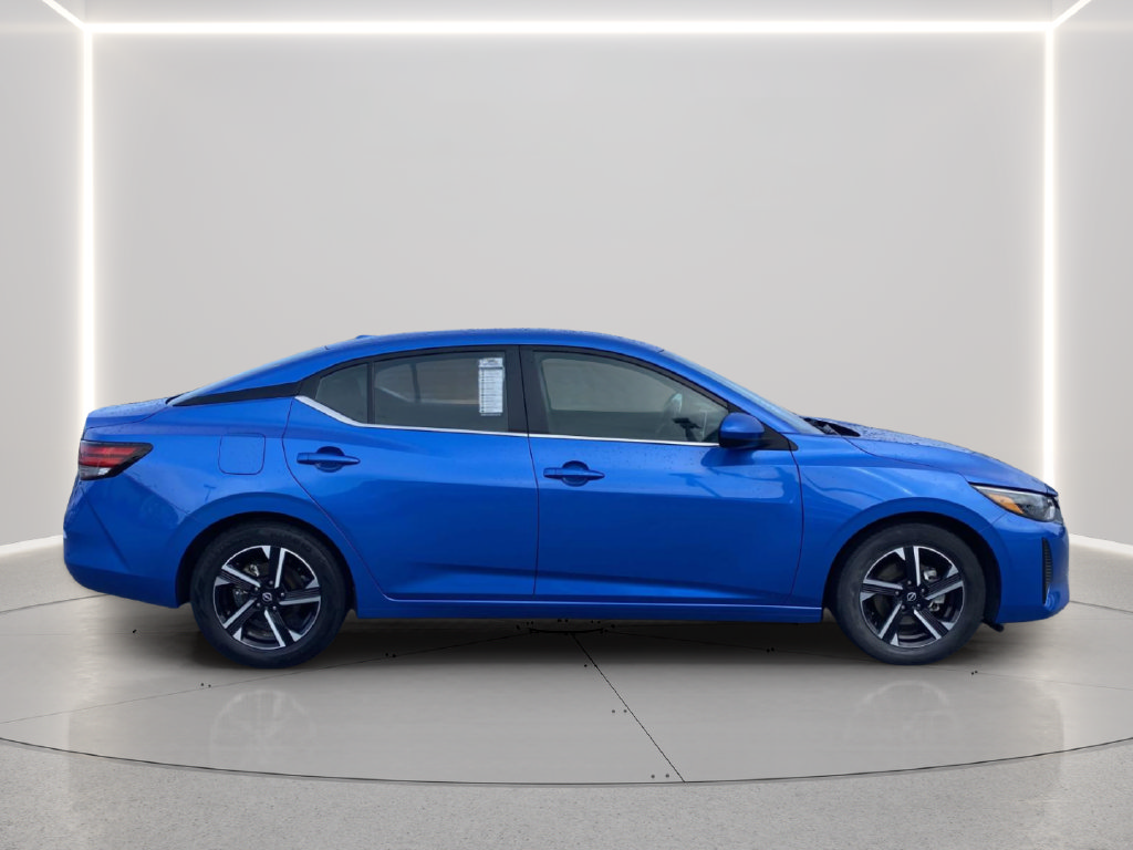 Used 2025 Nissan Sentra SV FWD image 5