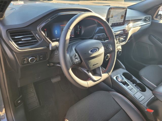 Used 2025 Ford Escape ST-Line w/ Equipment Group 301A image 9