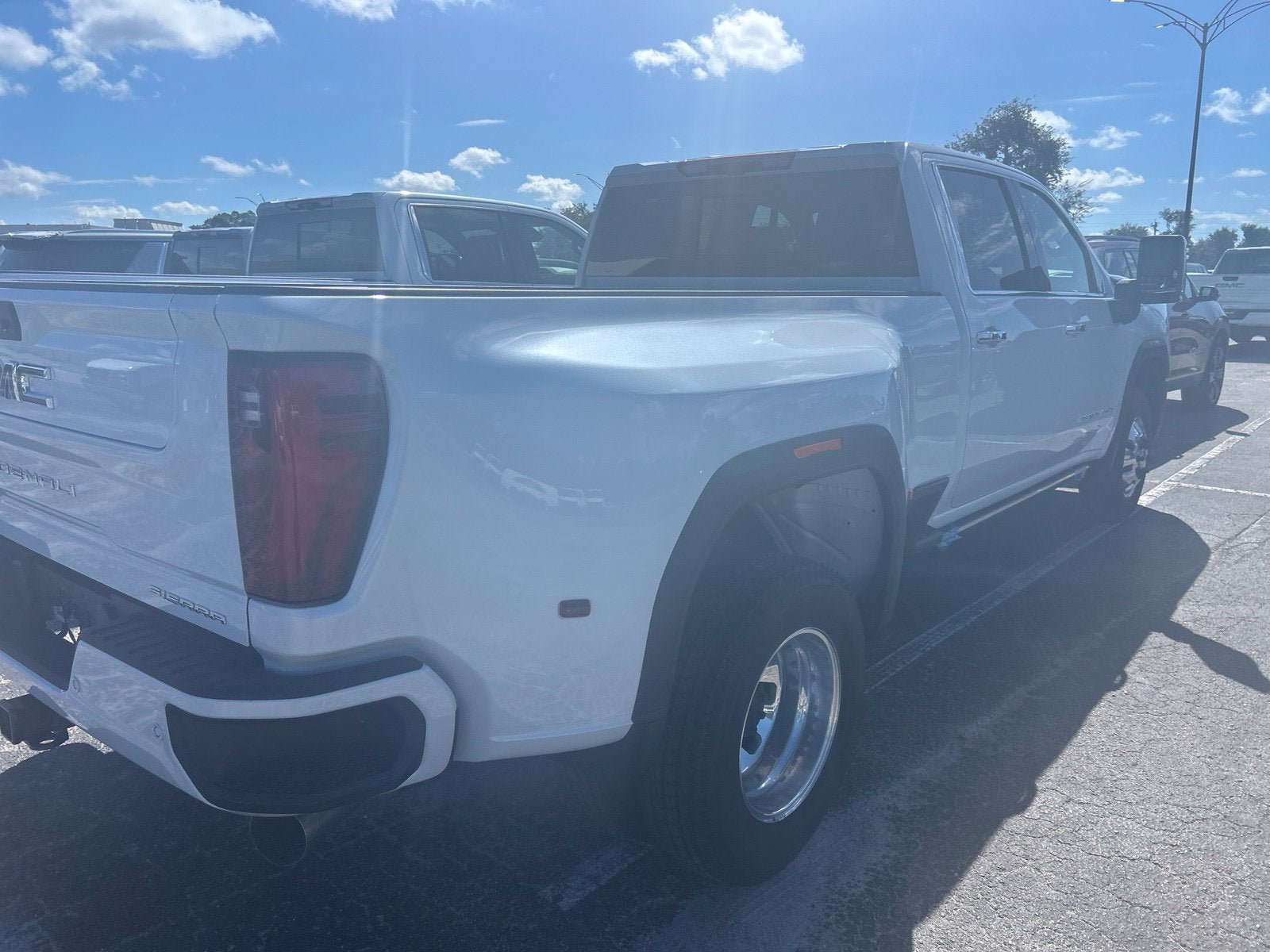 New 2026 GMC Sierra 3500 Denali Ultimate AWD/4WD image 4