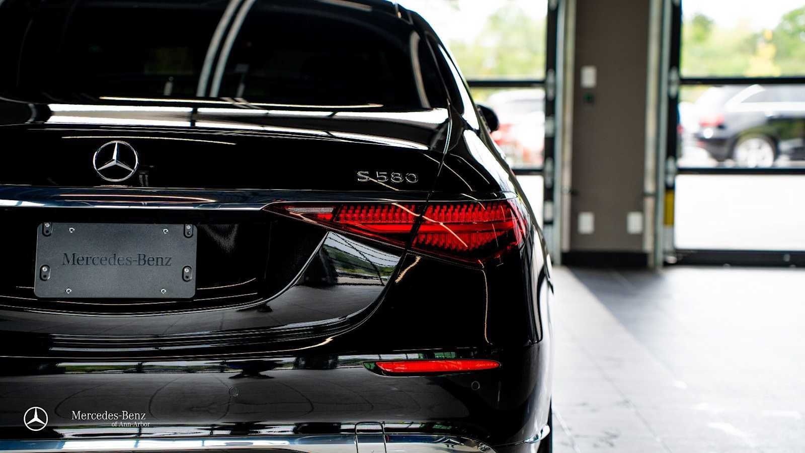 Used 2025 Mercedes-Benz Maybach S 580 4MATIC image 6
