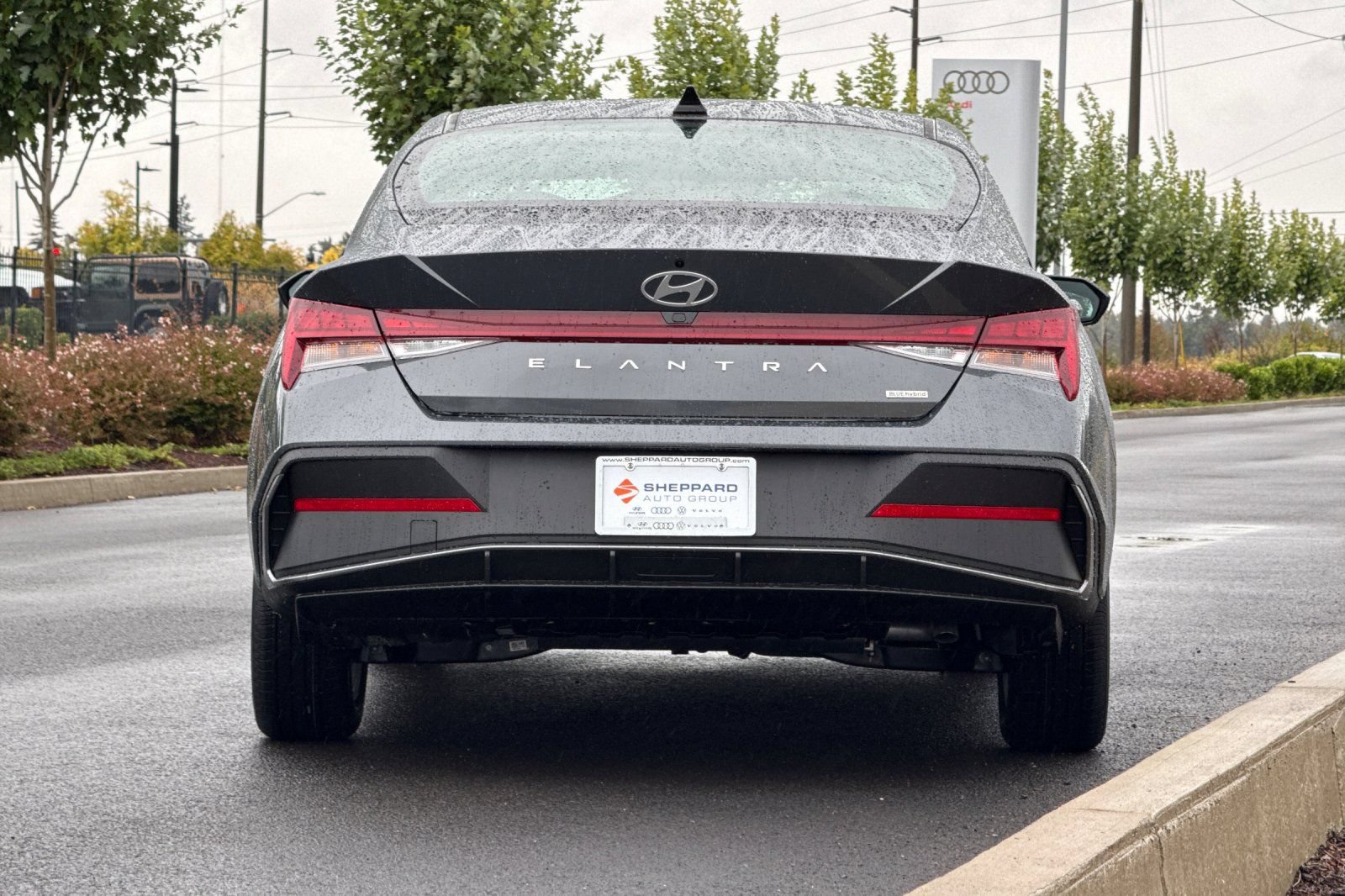 New 2026 Hyundai Elantra Hybrid FWD image 4