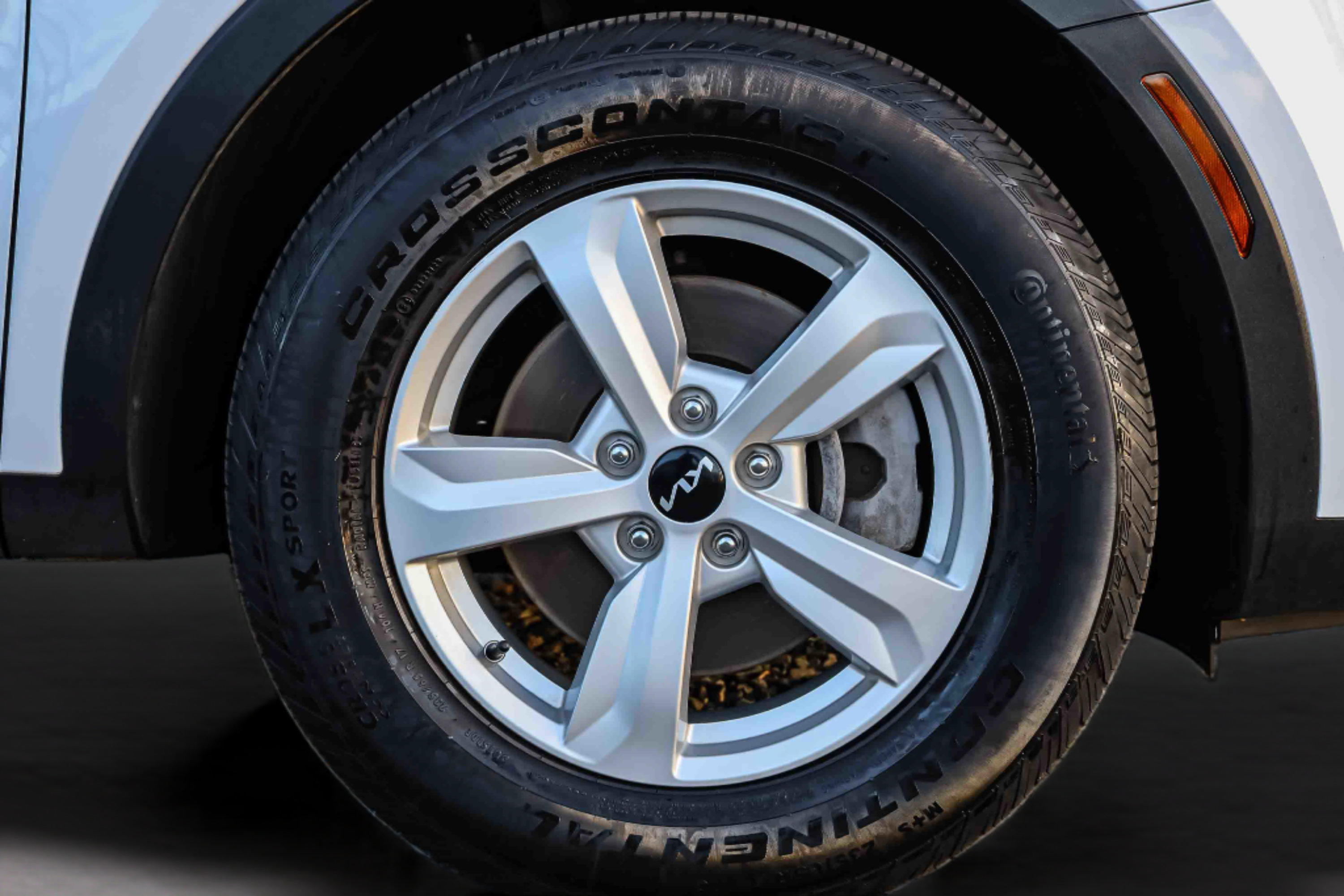 Certified 2024 Kia Sorento LX FWD image 27