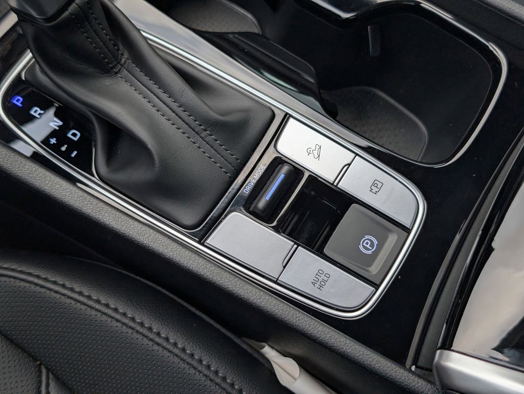 Certified 2026 Hyundai Santa Cruz SEL image 17