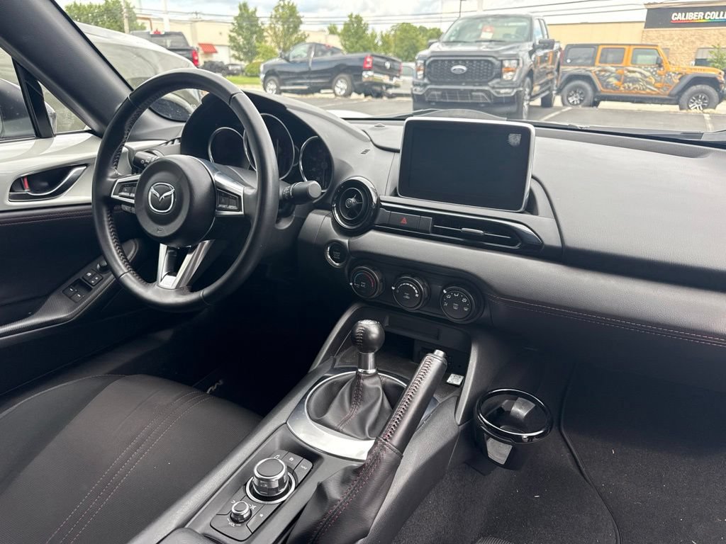 Used 2016 MAZDA MX-5 Miata Club w/ Brembo/BBS Package RWD image 15