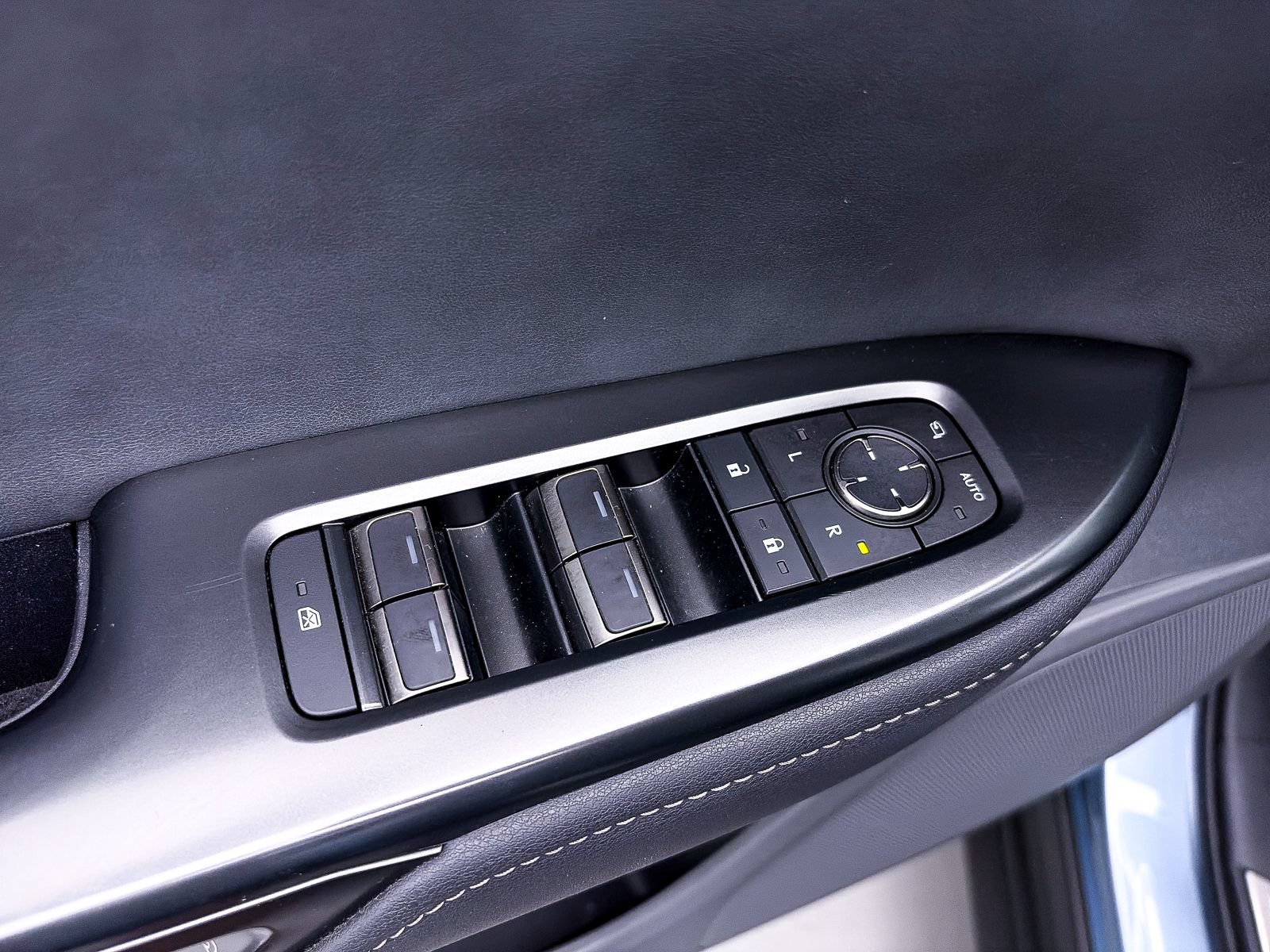 Used 2023 Lexus RZ 450e Premium w/ Technology Package AWD/4WD image 19