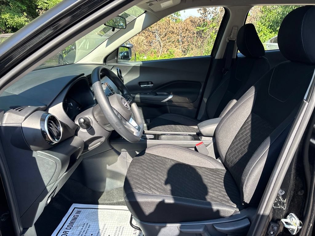 Used 2023 Nissan Kicks SV FWD image 18