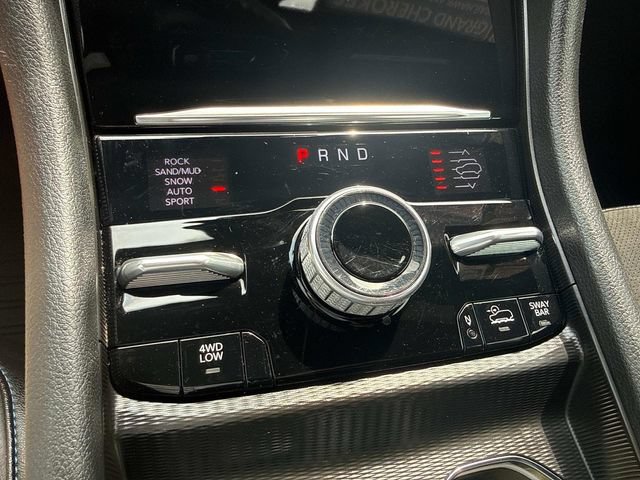 Used 2024 Jeep Grand Cherokee Trailhawk w/ Advanced Protech Group II AWD/4WD image 33